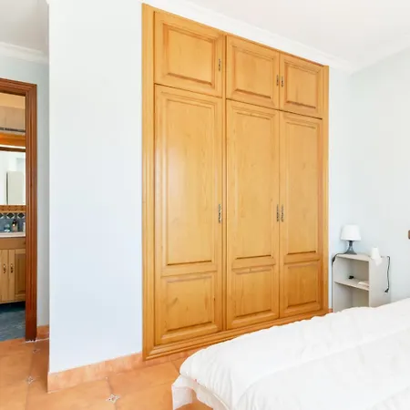 Large 5-bed Villa, Mountain And Beach, At 30' From Barcelona Vallromanes