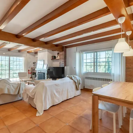 Villa Large 5-bed Villa, Mountain And Beach, At 30' From Barcelona Vallromanes