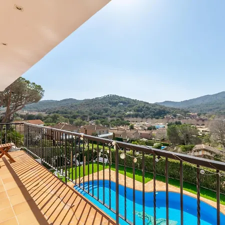 Villa Large 5-bed Villa, Mountain And Beach, At 30' From Barcelona *