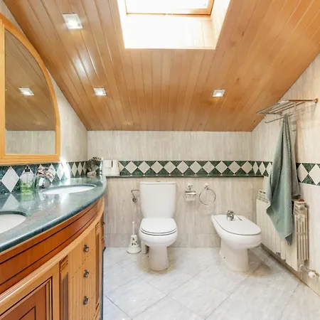 Large 5-bed Villa, Mountain And Beach, At 30' From Barcelona Villa