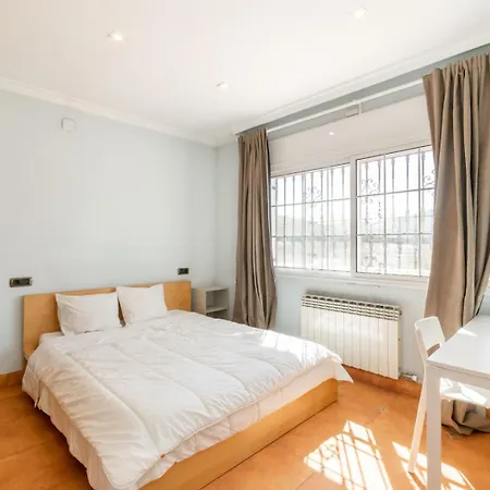 Large 5-bed Villa, Mountain And Beach, At 30' From Barcelona Vallromanes