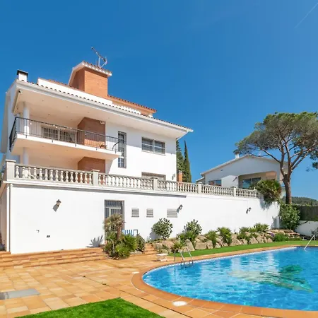 Villa Large 5-bed Villa, Mountain And Beach, At 30' From Barcelona