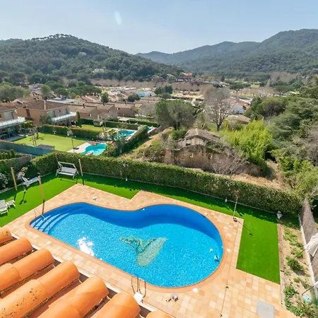 Large 5-bed Villa, Mountain And Beach, At 30' From Barcelona Vallromanes