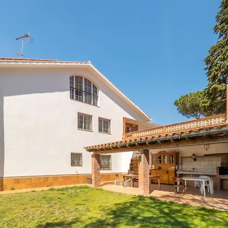 Villa Large 5-bed Villa, Mountain And Beach, At 30' From Barcelona Vallromanes